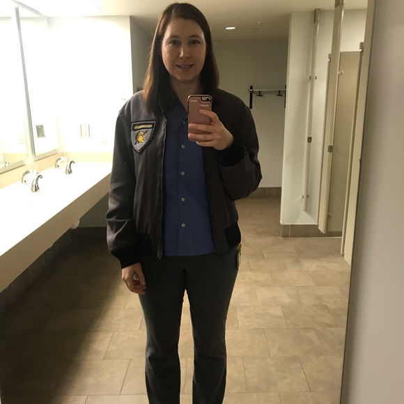 Meet your Posher, Jennifer - Picture 2 of 6